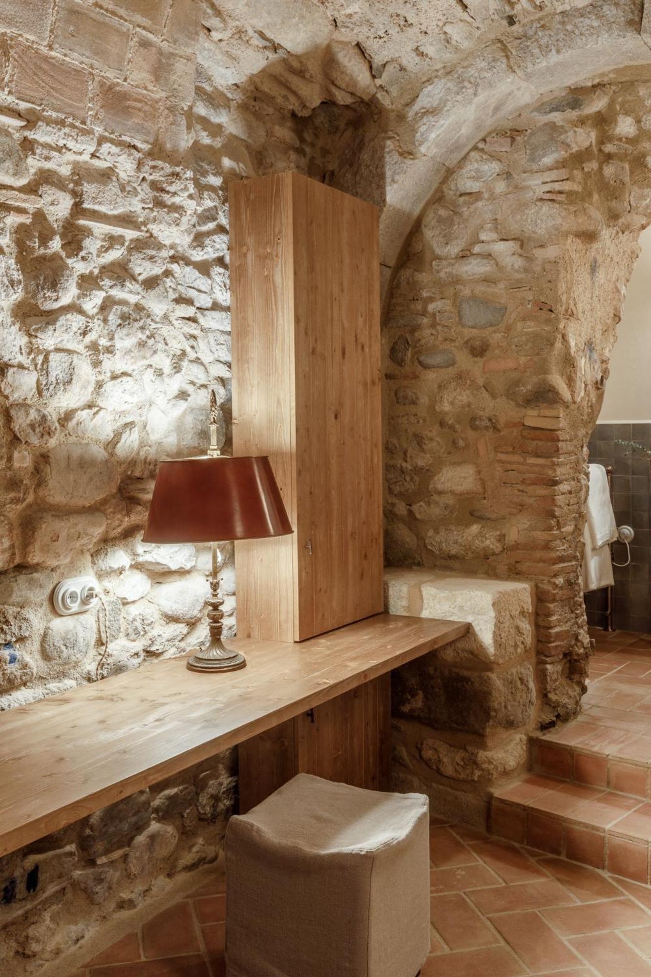 Hotel Castell De Vallgornera Peralada Exterior foto
