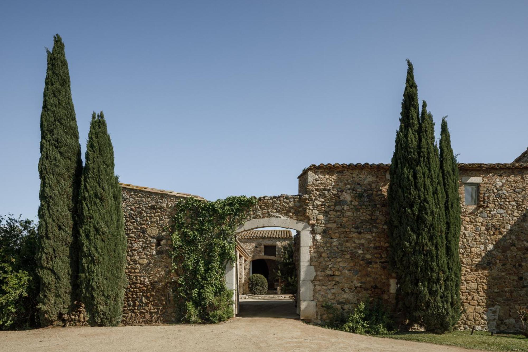 Hotel Castell De Vallgornera Peralada Exterior foto